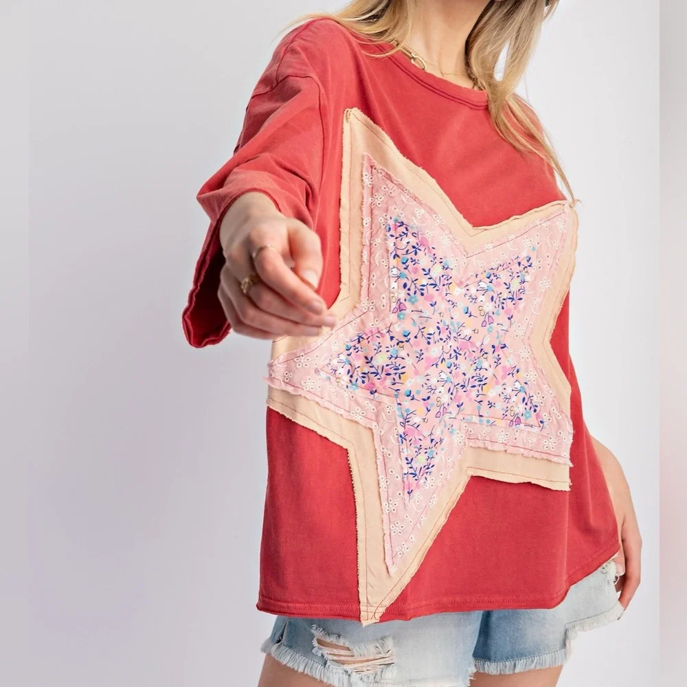 Easel raspberry star patch top - Picture 1 of 3